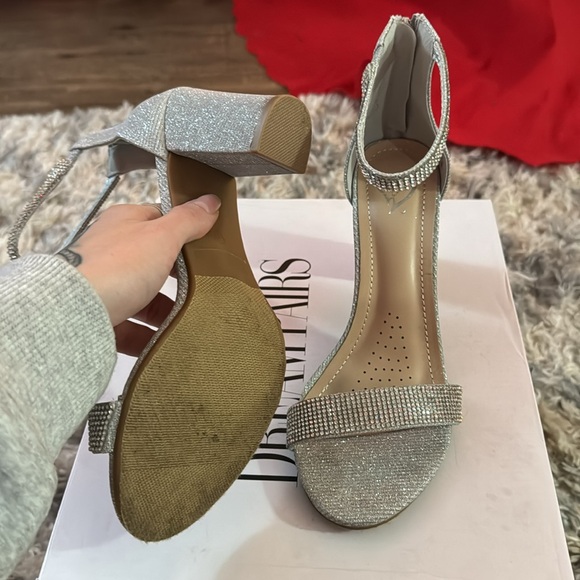 Jeweled high heels - Picture 2 of 3